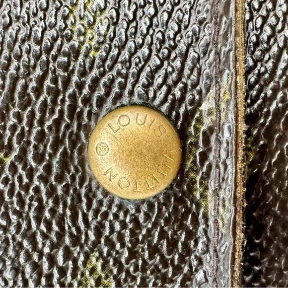 Louis Vuittton Monogram Sarah Long Wallet - Excellent Interior - Picture 15 of 15